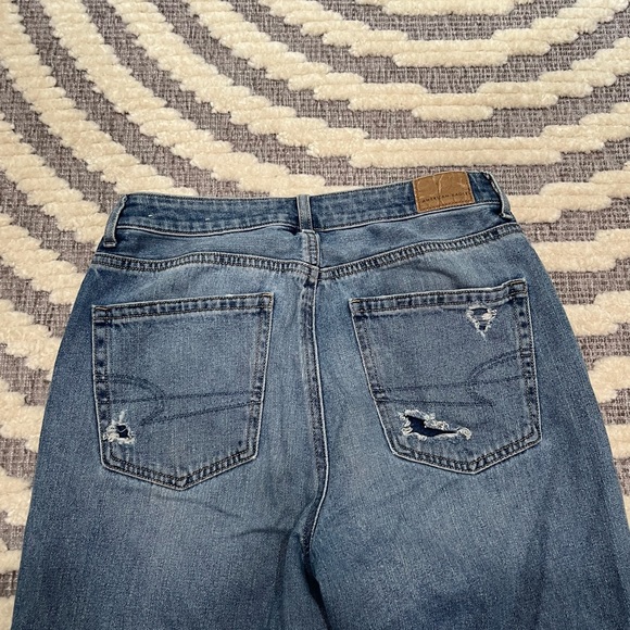 American Eagle‎ distressed mom jeans - Picture 9 of 10